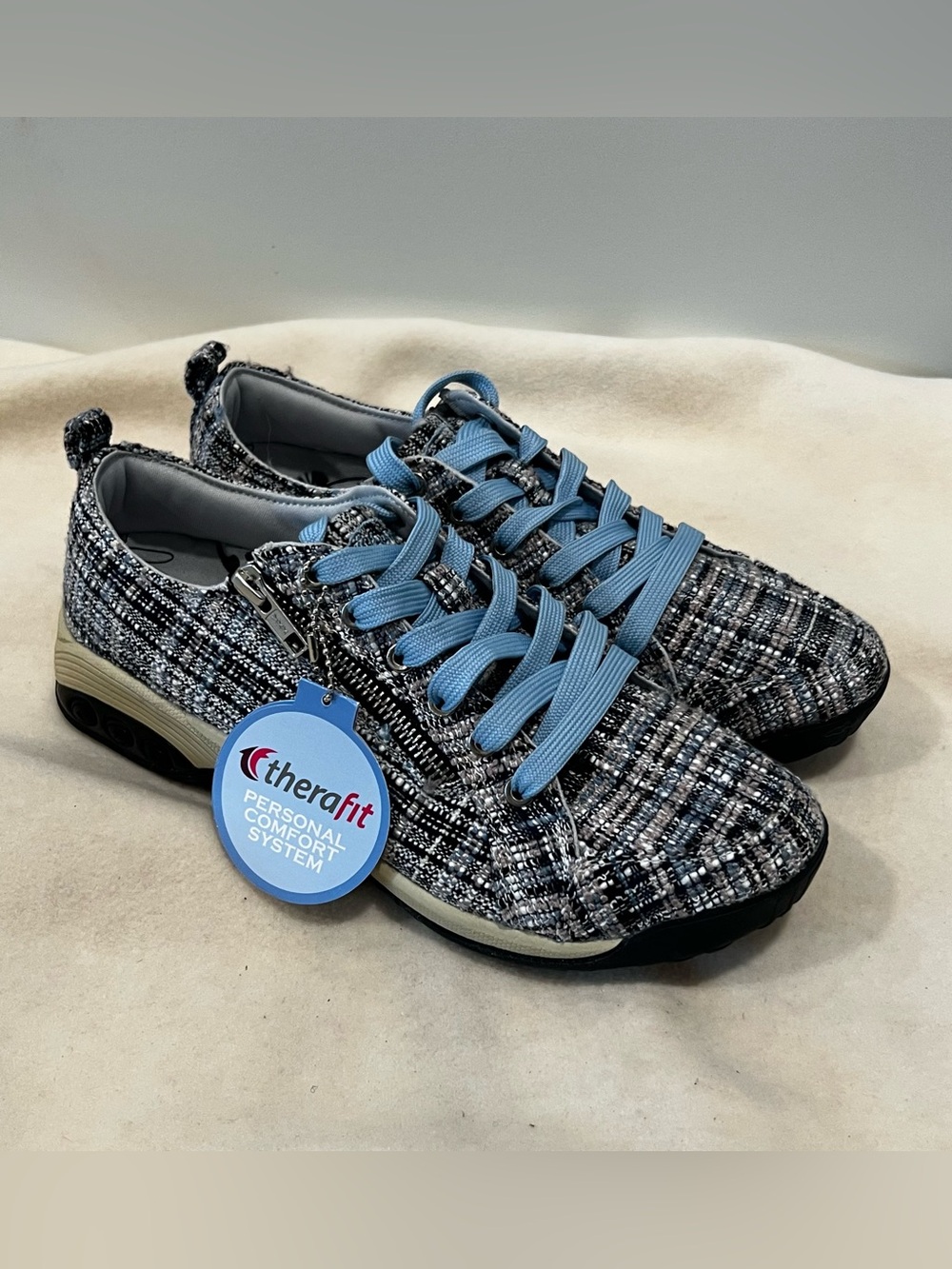 Therafit Women's Tweed Sneakers in Blue Size 8.5 NWT
